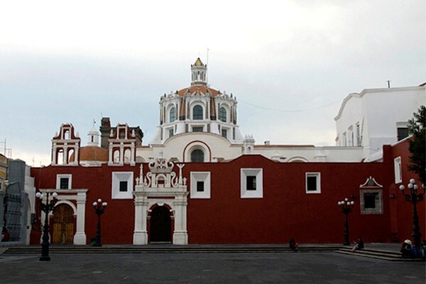 Exterior nave, portal & dome - Capilla del Rosario