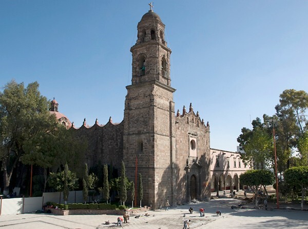 Façade, bell-tower & portería - Corpus Cristi