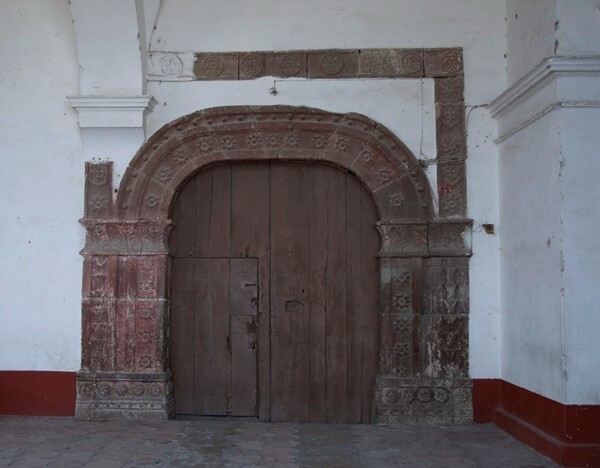 Portería, cloister portal - San Francisco