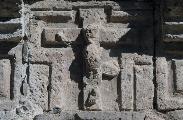 Capilla de los Angeles, façade portal, architrave relief, Crucifixion - San Miguel Ixtla, Guanajuato