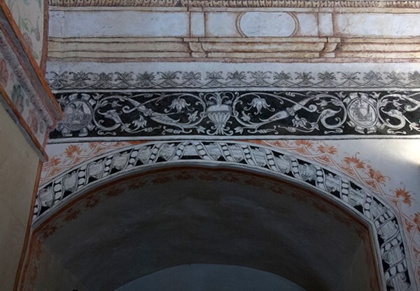 Burgos Library, arch & frieze mural grotesques - Convento