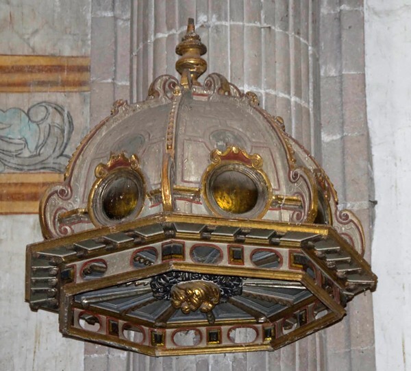 Pulpit, portavoz - San Agustín, nave, capilla abierta & atrial cross
