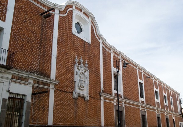 Hospital façade - San Pedro & Ex-Hospital