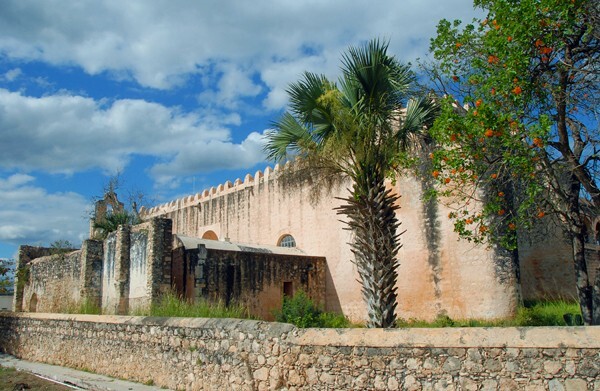 San Miguel Arcángel, exterior nave & apse - Maní, San Miguel Arcángel
