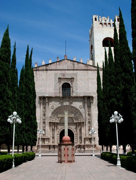 Façade & bell-tower - San Nicolás de Tolentino, façade, bell-tower, portería & nave