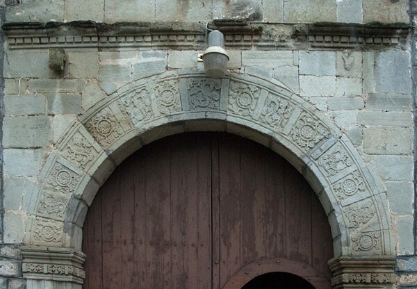 Santa Catarina, façade, main portal, archivolt - Lolotla, Hidalgo