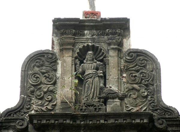 Façade, gable niche sculpture - San Juan Evangelista y La Guadalupe