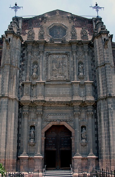 W portal - Nuestra Señora de Guadalupe
