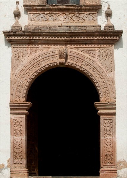 Façade portal - Capilla de los Zapateros
