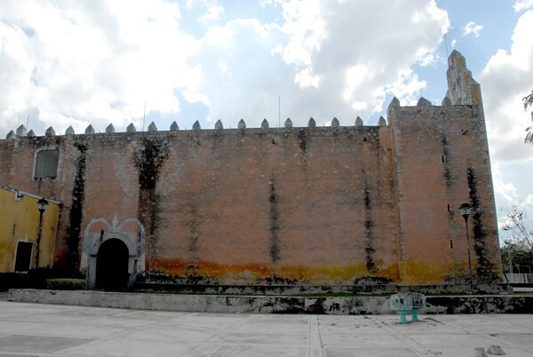 La Purísima Concepción, exterior nave - Mocochá, Yucatán
