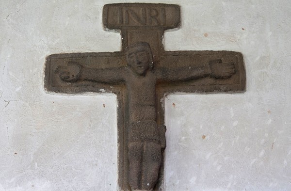 Lower cloister walk cross - San Juan Bautista