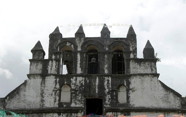San Martín, façade espadaña - Abasolo, Chiapas