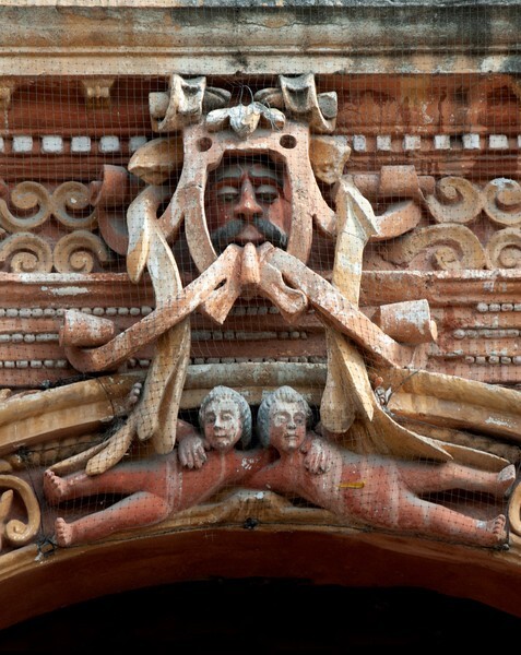 Portal archivolt & architrave relief - Façade, lateral portal & sacristy door