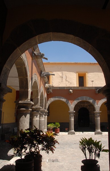 Santiago Apóstol, cloister arch - Tonalá, Jalisco