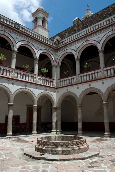 San Francisco, cloister - San Francisco
