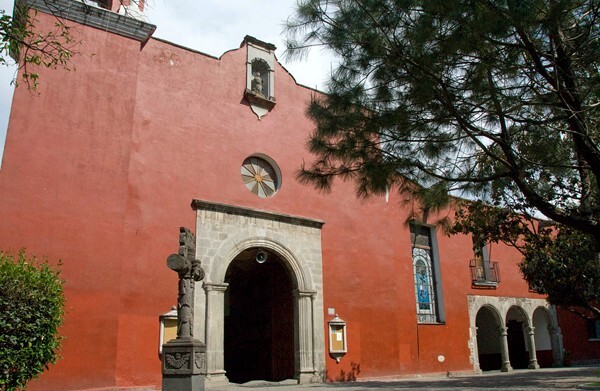 Façade & portería - Santo Domingo