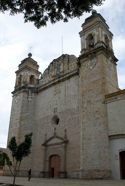 Façade & bell-towers - Santa María de la Asunción