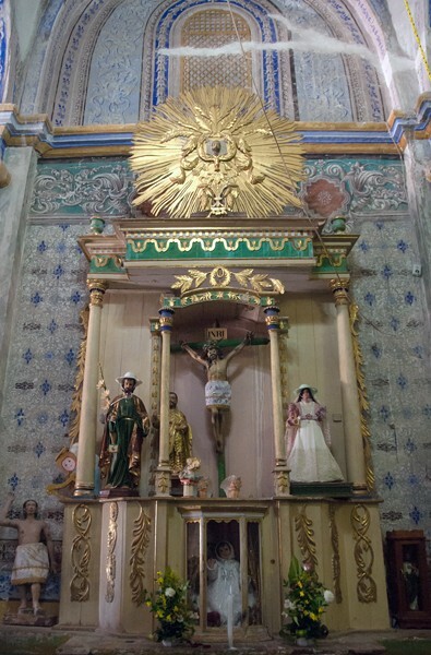 San Mateo, nave Crucifixion retablo - Yucucui, Oaxaca