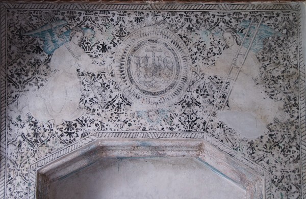 Lower cloister walk, testera mural - San Miguel Arcángel, cloister & murals