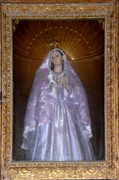 Central niche sculpture: Our Lady of Fátima - San Miguel Arcángel, nave Nuestra Señora de Fátima retablo