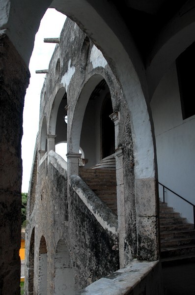 Camarín de la Virgen, exterior stairwell - San Antonio de Padua