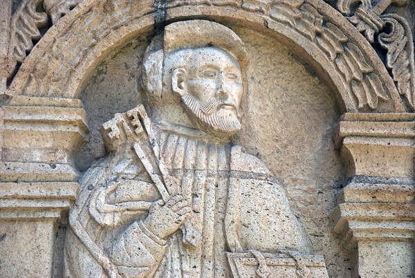 Pilaster relief (left), St. Peter, detail - San Martín, porciúncula portal