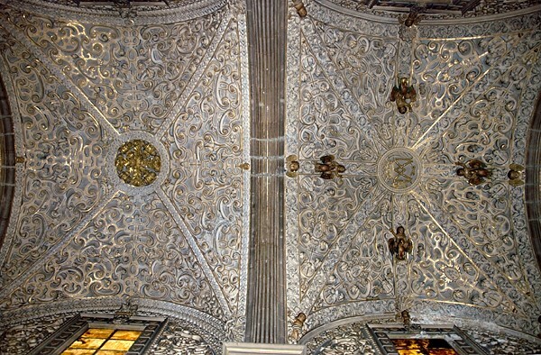Nave vault, arch & strapwork - Cupola, sanctuary, transepts & sotocoro