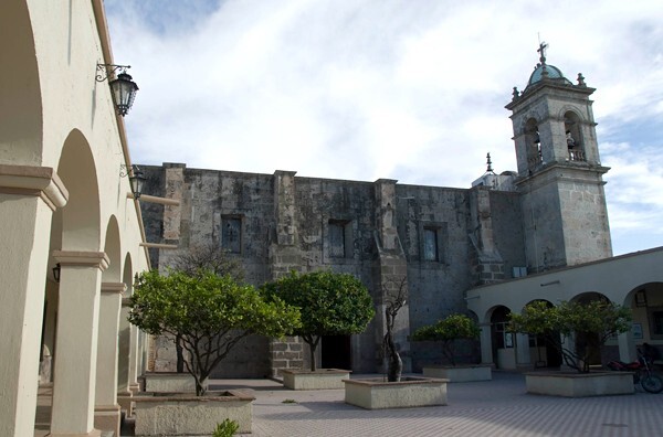 San Francisco, buttressing & bell-tower - Tesistán, Jalisco