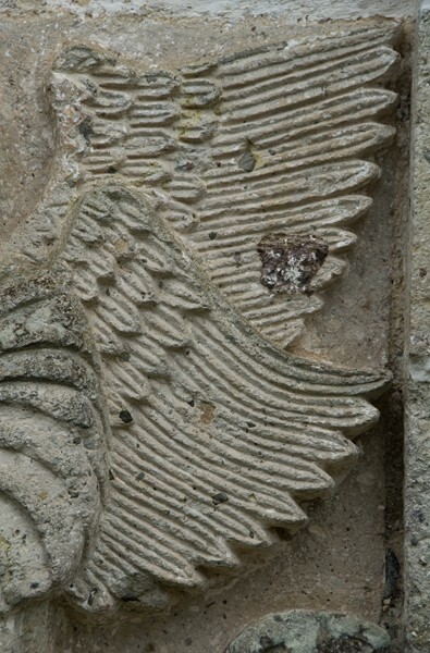 Façade portal, entrecalle (right) - Los Santos Reyes