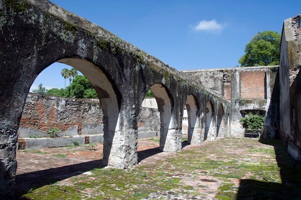 Hacienda Santa Cruz, aqueduct - Santa Cruz del Valle, Jalisco