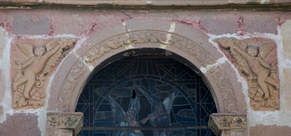 Choir loft window reliefs - San Jerónimo