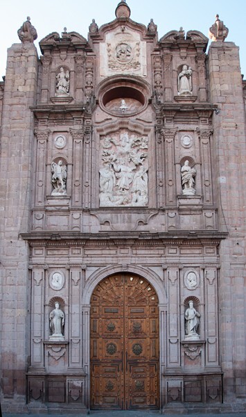 La Transfiguración de Cristo (Catedral), façade, main portal - La Transfiguración de Cristo