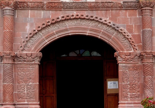 Façade portal - San Francisco & capilla abierta