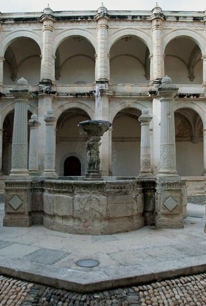 Cloister fountain - Cloister