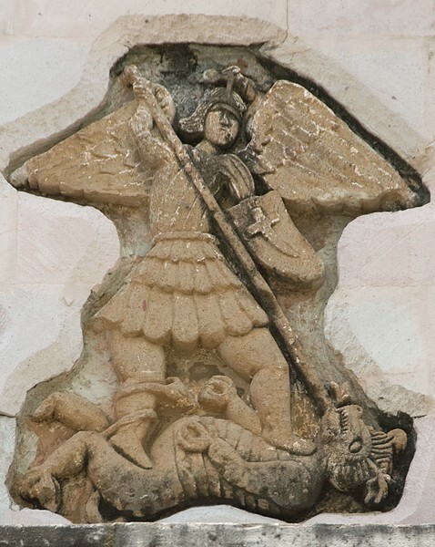 Façade portal, architrave relief - San Angel