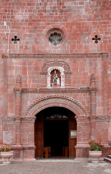 Façade - San Francisco & capilla abierta