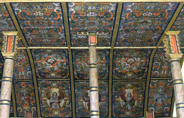 Sotocoro with pillars - Santiago Apóstol