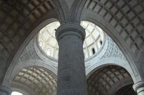 San Ildefonso, nave pillar, domical vaults & cupola - San Ildefonso (Catedral)