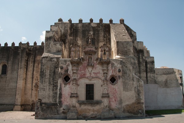 S. wall (later addition) - San Pablo, façade, portería & convento
