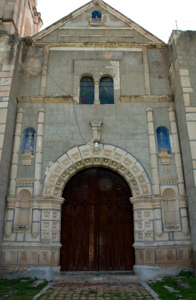 Façade - Santiago Apóstol