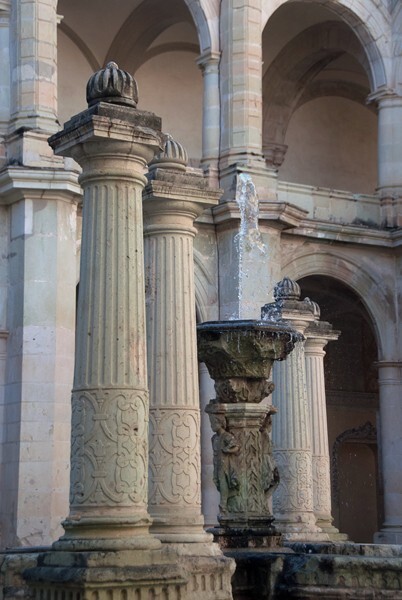 Cloister fountain, pillars & wellspout - Cloister