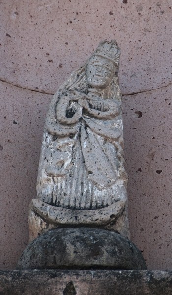 La Concepción, façade niche sculpture - Cuitzeo, Michoacán