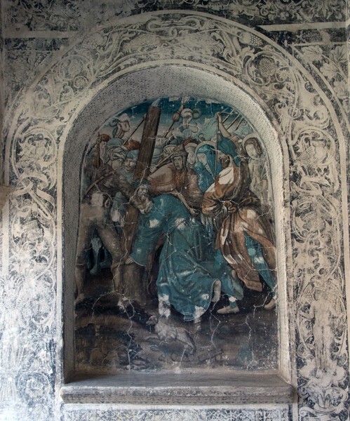 Lower cloister walk, NW testera mural, Via Crucis - San Andrés, cloister with murals