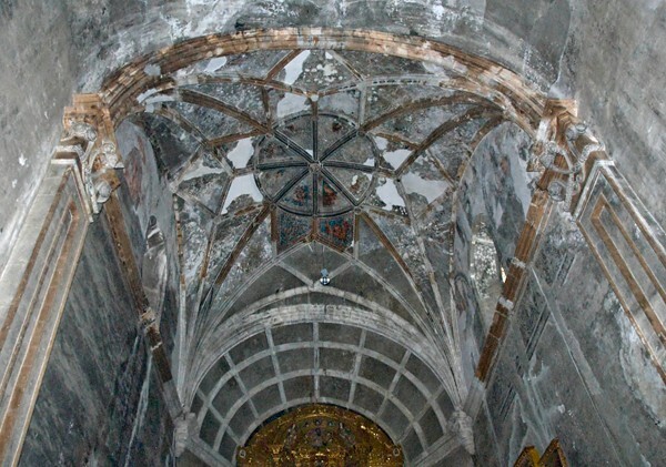 Sanctuary, ribbed & coffered vaults - Nave, sotocoro & refectory