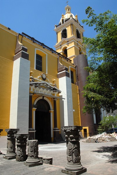 Nuestra Señora del Sagrario, lateral portal & bell-tower - Tamazula de Gordiano, Jalisco
