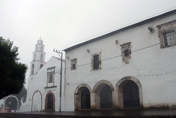 Xochicoatlán, Hidalgo, San Nicolás de Tolentino, façade & portería - Xochicoatlán, Hidalgo