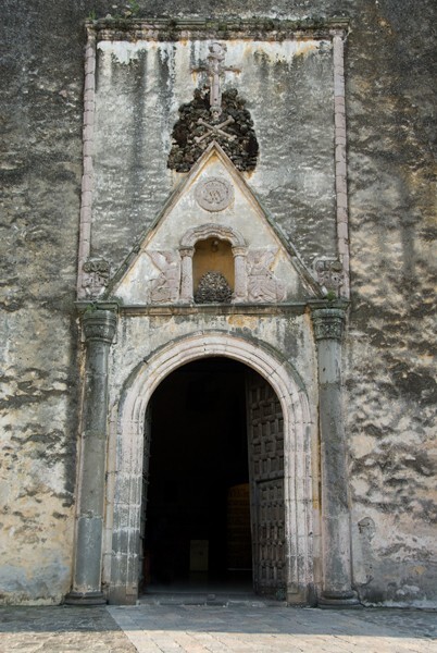 Porciúncula door - La Asunción de Nuestra Señora (Catedral), façade, porciúncula door, capilla abierta, cloister