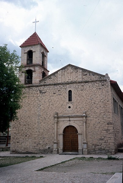 El Dulce Nombre de María, façade & bell-tower - Sisoguichi, Chihuahua