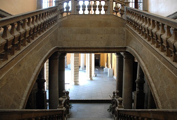 Rotunda stairwell - Palacio Buenavista (Museo de San Carlos)
