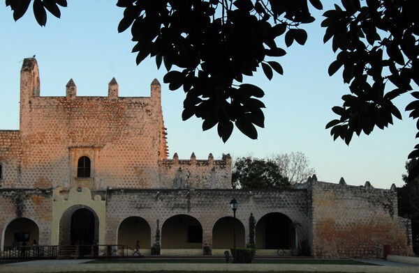San Bernardino de Sena, façade portería - Valladolid (Sisal), Yucatán
